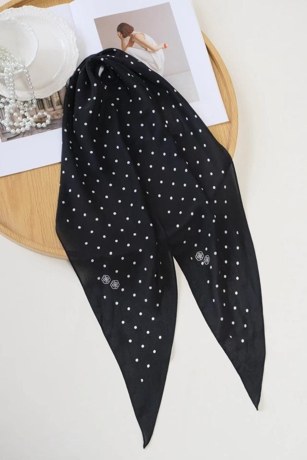 Black White Polka Dot Camellia Diamond Silk Scarf(35.43" × 17.72")