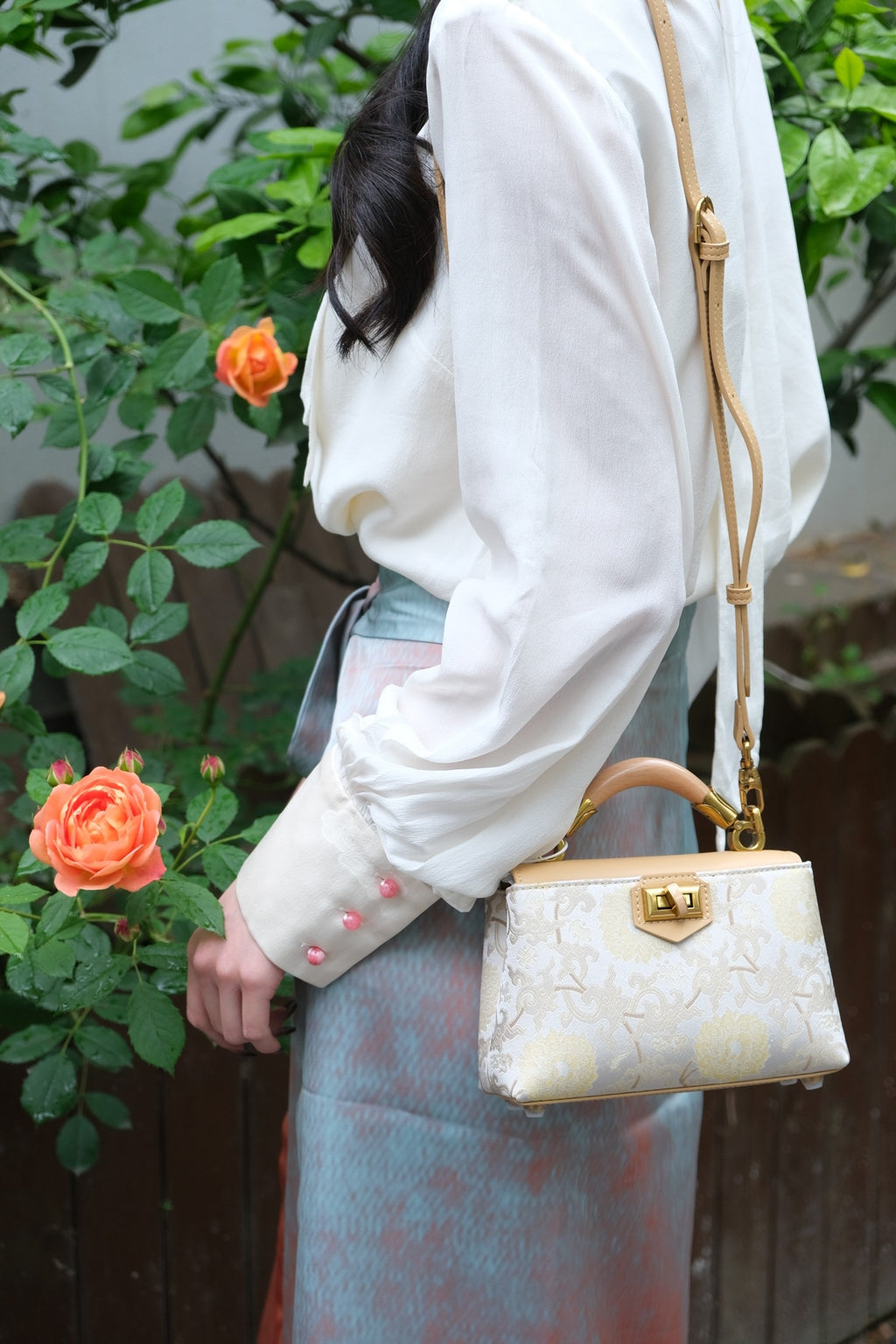 Golden Peony Song Brocade Wooden Handle Cow Leather Mini Box Bag
