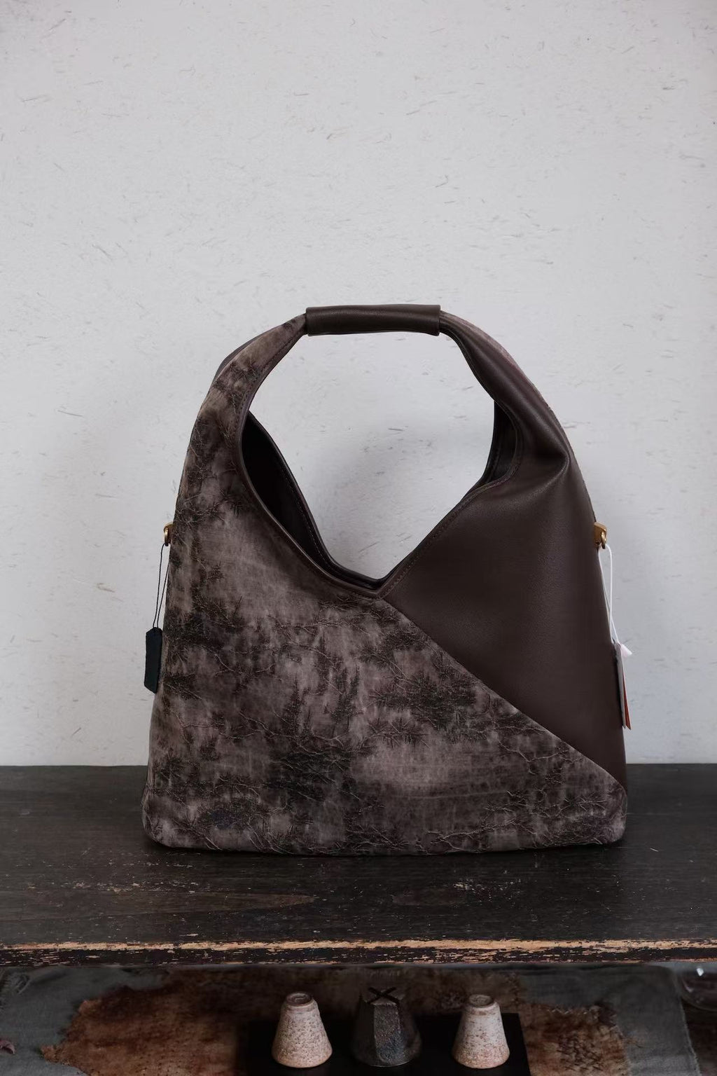 Split Panel Pine Embossed Xiangyunsha Shoulder Tote