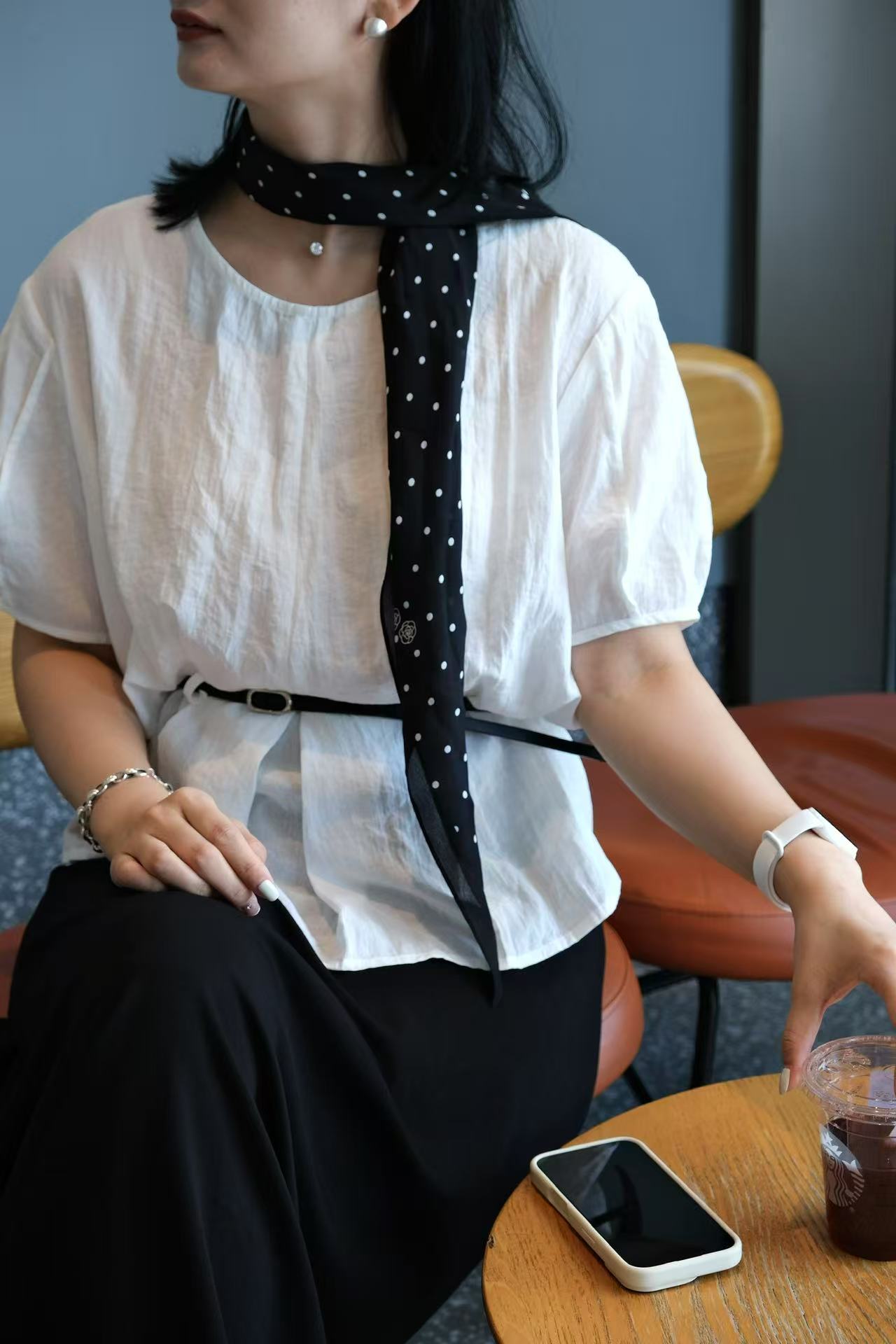 Black White Polka Dot Camellia Diamond Silk Scarf(35.43" × 17.72")