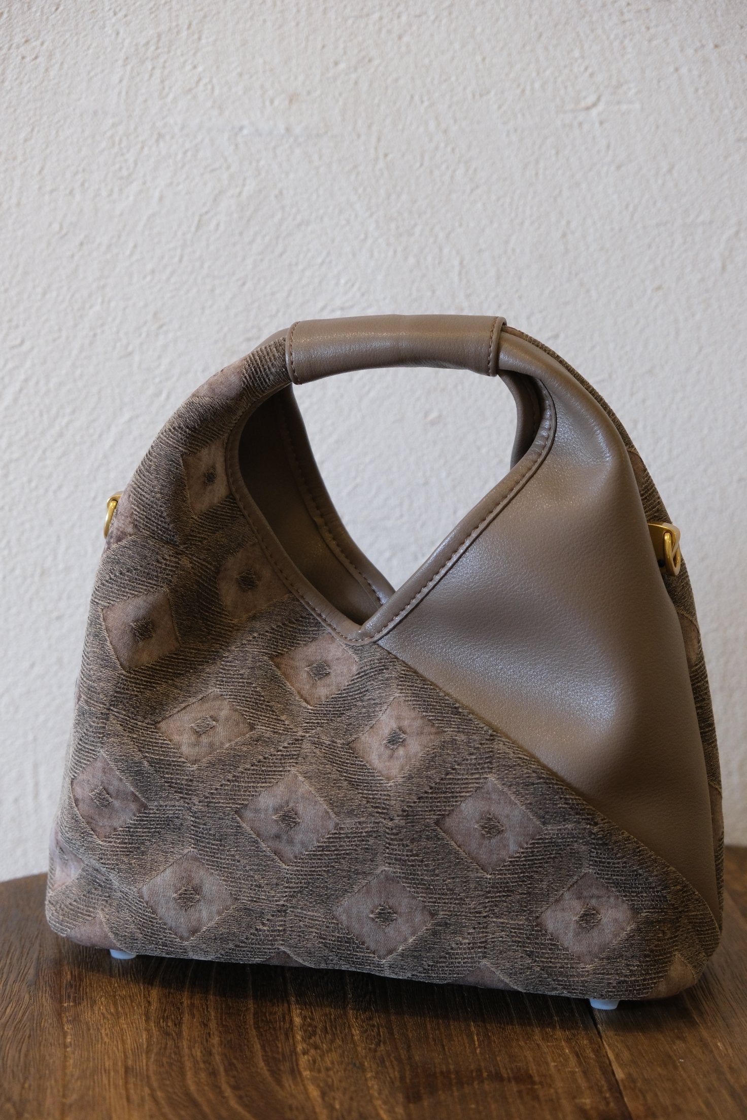 Intangible cultural heritage inspired handmade handbag design