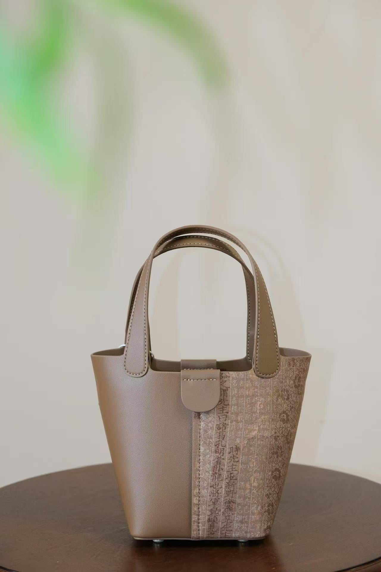Chinese heritage fashion accessory made with Lingjin silk