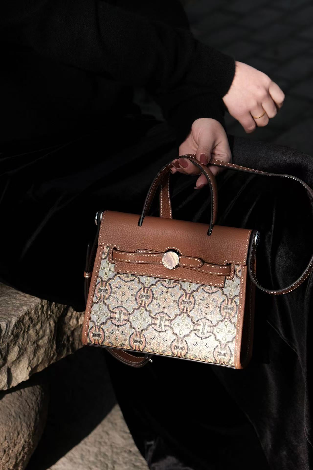 Artistic Songjin silk handbag with Chinese beauty