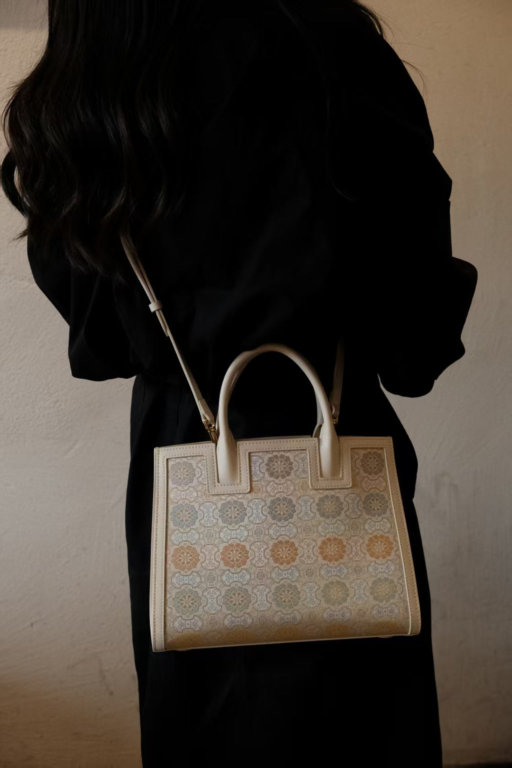 Handcrafted Songjin silk purse with leather finishing