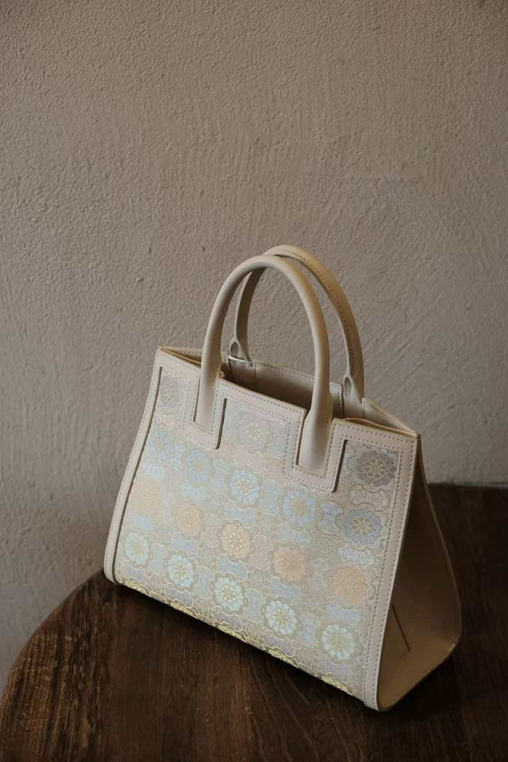 Traditional Songjin weaving craftsmanship and textile art