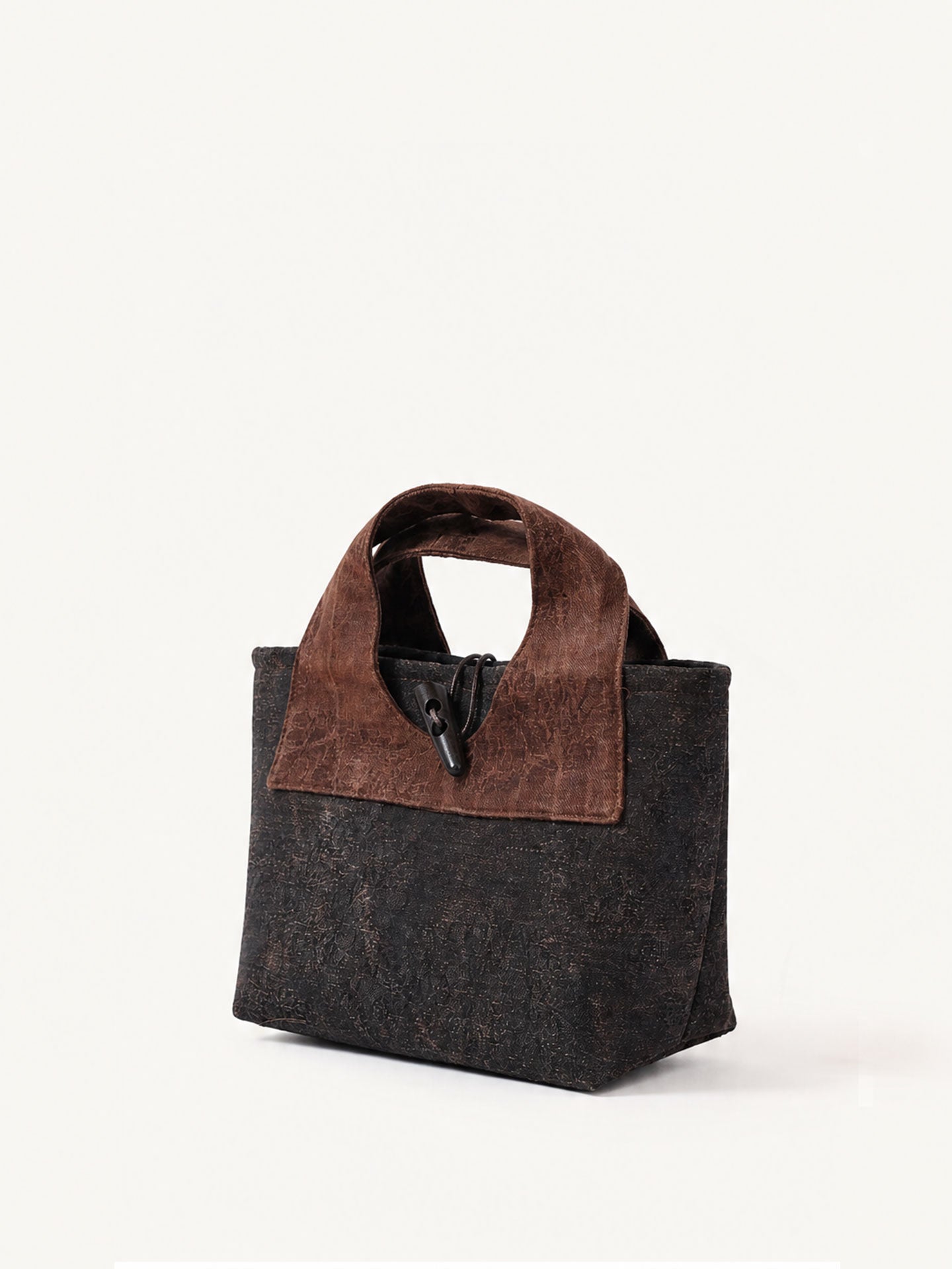 Traditional silk leather purse featuring Chinese heritage craftsmanship