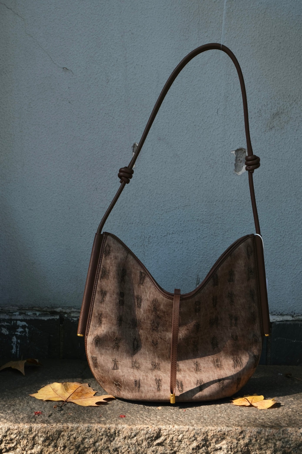 Xiangyunsha silk evening bag with timeless oriental elegance