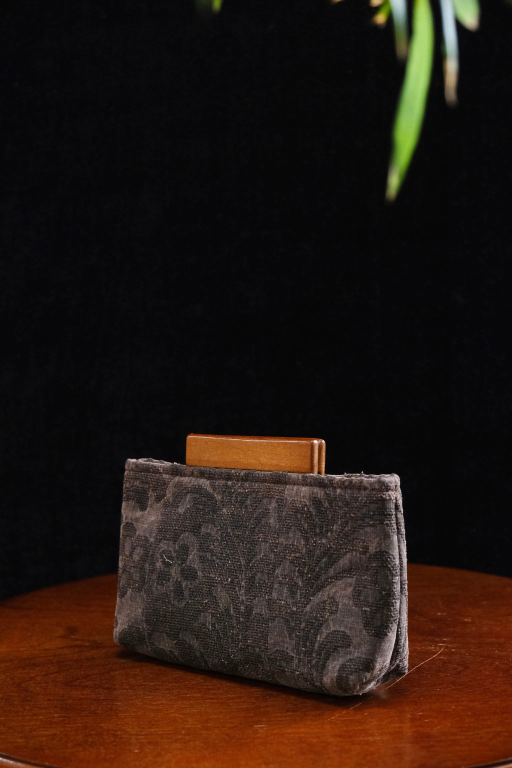 Exclusive handmade Xiangyunsha silk handbag