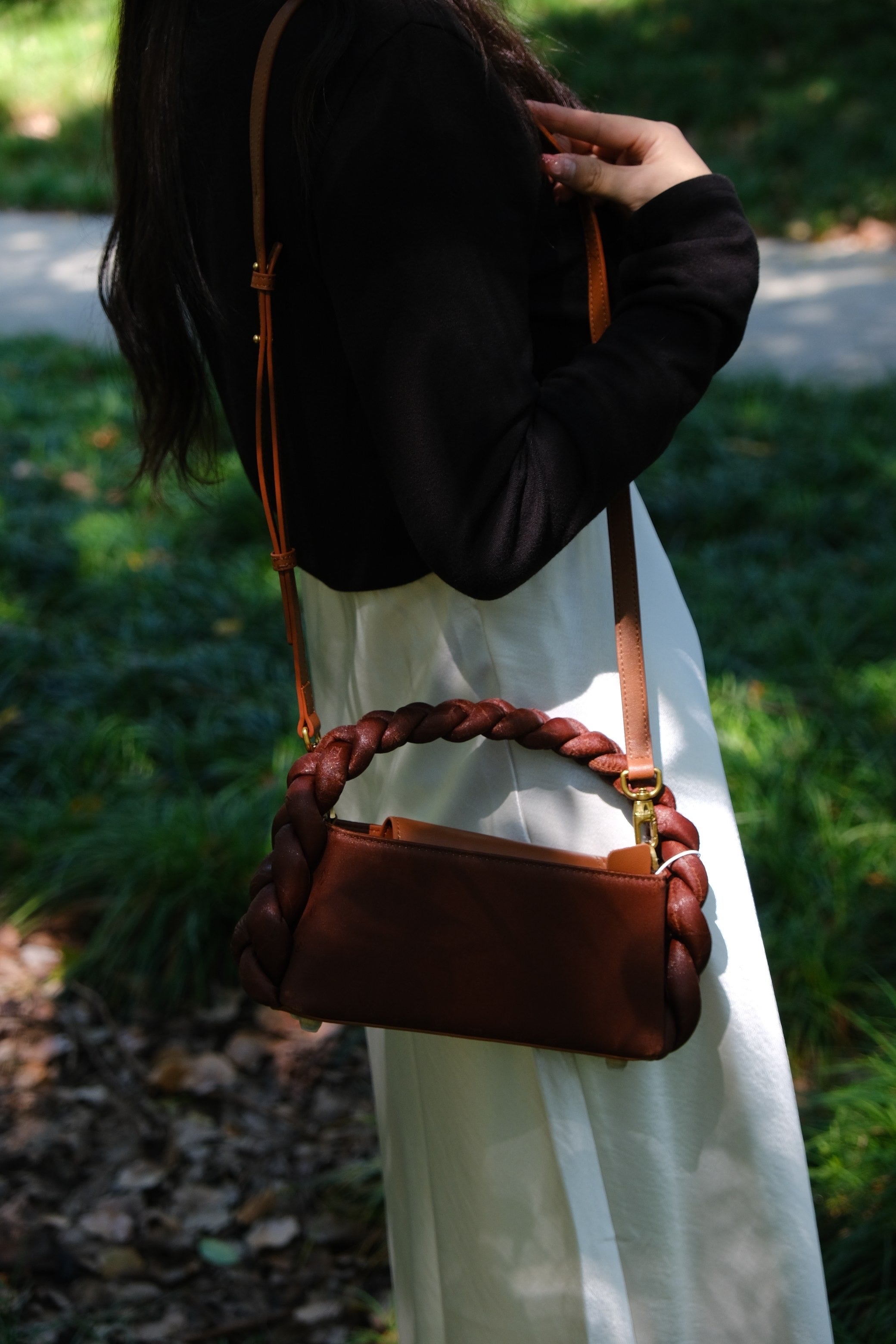 Elegant Xiangyunsha silk tote bag with genuine leather details